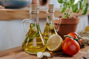 Come avviene l’estrazione dell’olio extravergine: dal frantoio alla bottiglia